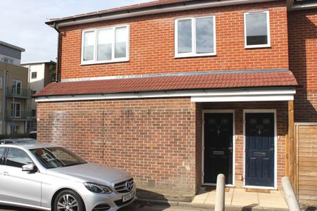 St James Road, Brentwood - Photo 2