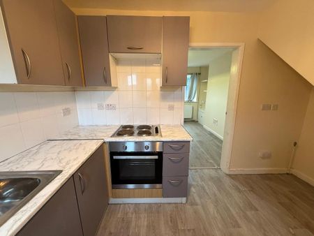 2 bedroom terraced house to rent - Photo 5