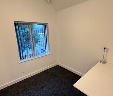 Doncaster Road, MEXBOROUGH - Photo 3