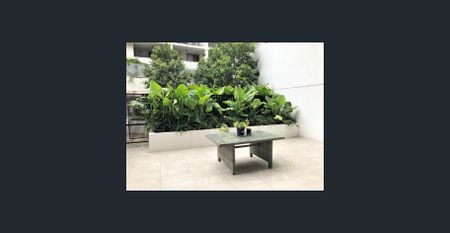 One Bedroom Apartment with huge courtyard + 1 Parking - Photo 4