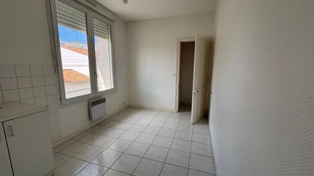 Location Appartement 2 pièces 44m² LA ROCHELLE 17000 - Photo 5