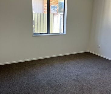 Freshly Renovated Home – Double Glazed - Fenced - Photo 4