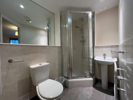 2 bedroom Flat To Let - Photo 5