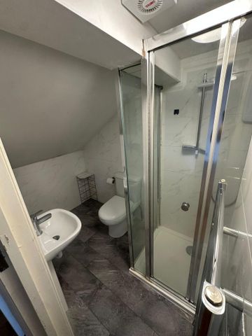 5 bedroom flat share to rent - Photo 5