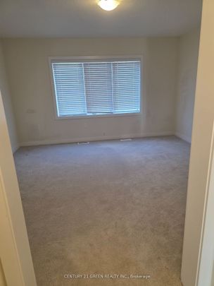 For Lease - 414 Eastbridge Avenue, Welland, Ontario - Photo 1