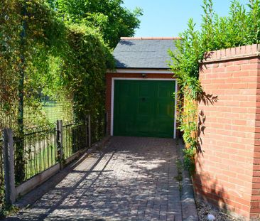 3 bedroom end of terrace house to rent - Photo 3