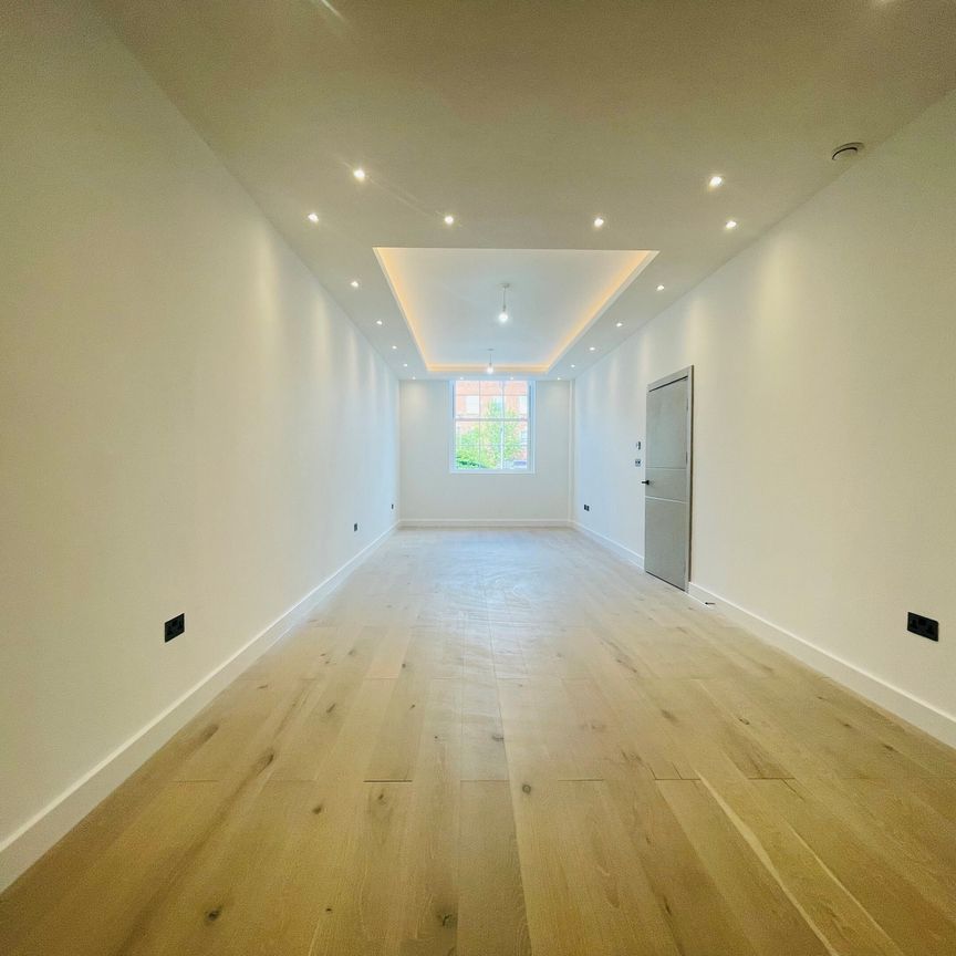 Stonehills, Welwyn Garden City - Photo 1