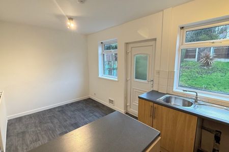 Heatons Bank - Photo 2