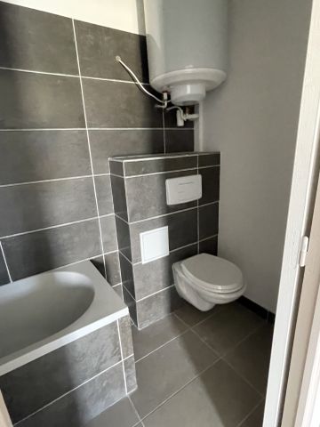Location Appartement 3 pièces 53m² NARBONNE 11100 - Photo 4