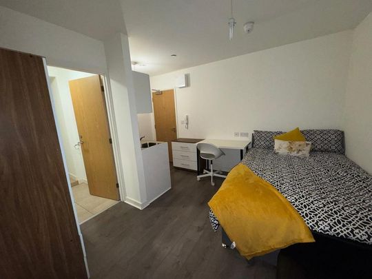 Studio to rent - Photo 1