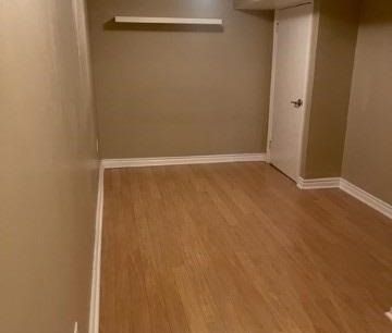 Townhouse For Lease | N8144988 - Photo 6