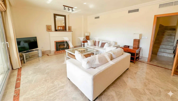 Semi-detached villa in the Santa Clara residential area available for rent long term. - Foto 1