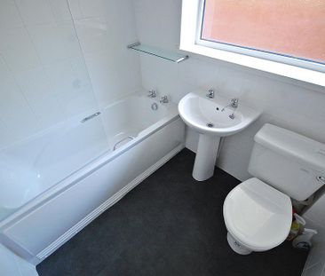 2 bedroom apartment to rent - Photo 6