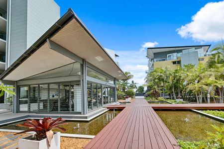 Waterfront Living with Ground-Floor Convenience! - Photo 4