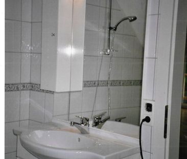 Helle Dachgeschoßwohnung in Linz: 3 Zimmer, Balkon und moderne Auss... - Photo 1