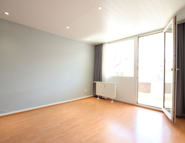 Renoviertes 1 Zimmer Apartment inkl. Singleküche & Balkon - Photo 1