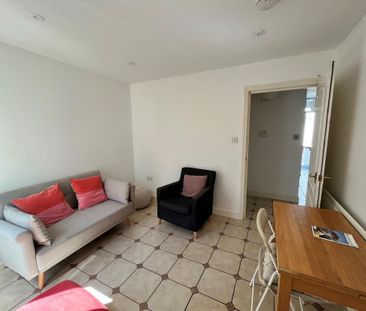 4 bedroom terraced house to rent - Photo 2