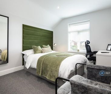 1 bedroom in a house share to rent - Photo 2