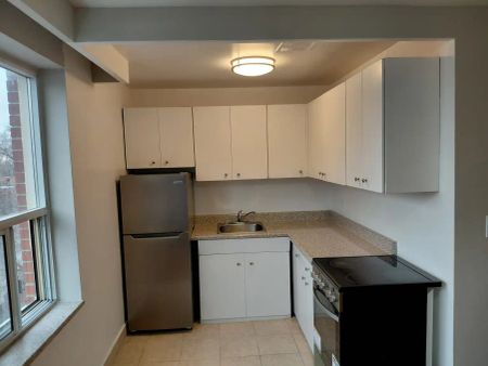 65 & 75 Windermere Ave. — 1 Bedroom - Photo 2