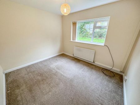 3 bedroom detached bungalow to rent - Photo 5