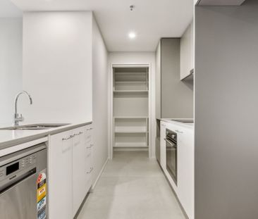 The Perfect 2 bedroom apartment in Greenway - Photo 1