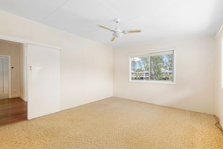 Charming 3 Bedroom Home - Photo 4