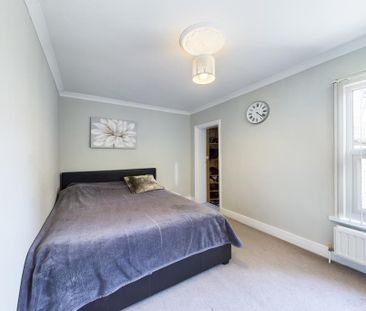 3 bedroom semi-detached house to rent - Photo 6