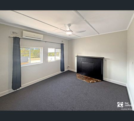 43 Edmund Terrace, Murray Bridge, SA 5253 - Photo 2