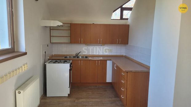 Rodinný dům k pronájmu, Opava / Předměstí - Fotografie 1