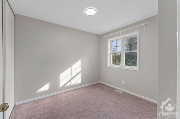 For Lease - 71 Hemlo Crescent, Kanata, Ontario - Photo 1