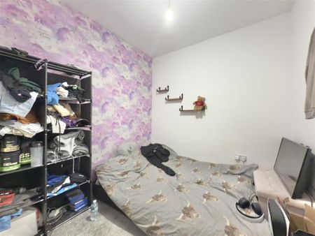 3 bedroom semi-detached house to rent - Photo 3