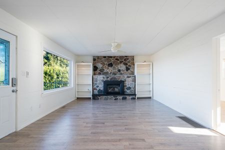 For Lease - 35 St. Clair Street, Collingwood, Ontario - Photo 4