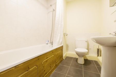 2 bedroom flat to rent - Photo 5