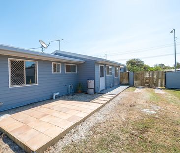 10 Warroo Drive, Deception Bay QLD 4508 - House For Rent | Domain - Photo 5