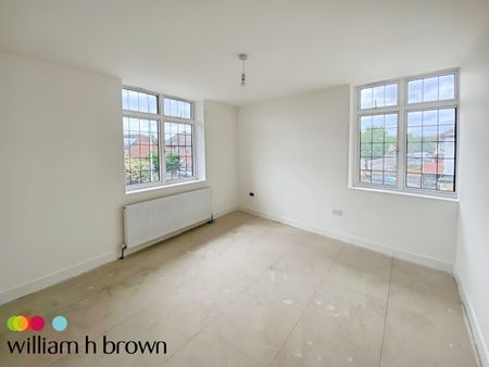 London Road, Romford - Photo 2