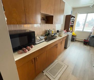 McKenna Manor — suite 7 - Photo 4