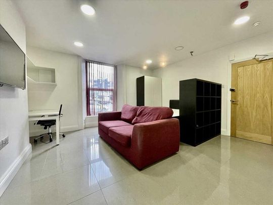 Studio to rent - Photo 1