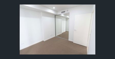 Modern 1 bed 1 Study in the heart of Granville - Photo 2