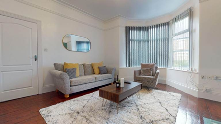 1 bedroom in a house share to rent - Photo 3