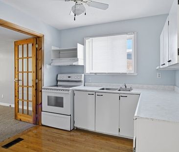 704 Claude Street Unit B - Photo 6