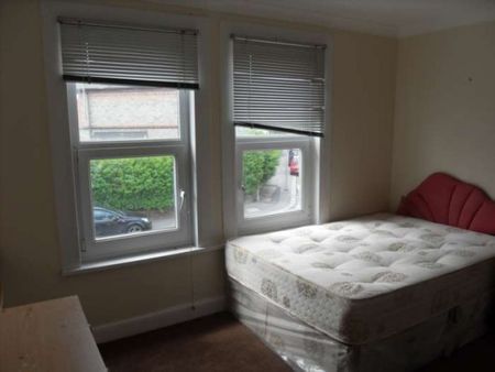 3 Bed - Liverpool Road, Reading - Photo 2