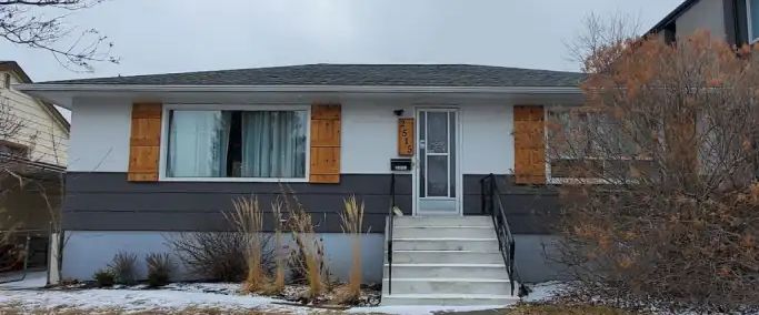 Fully furnished, cozy 3 bed 1 Bath rooms near SAIT institutions and University. | 2515 Cochrane Road Northwest, Calgary - Photo 1