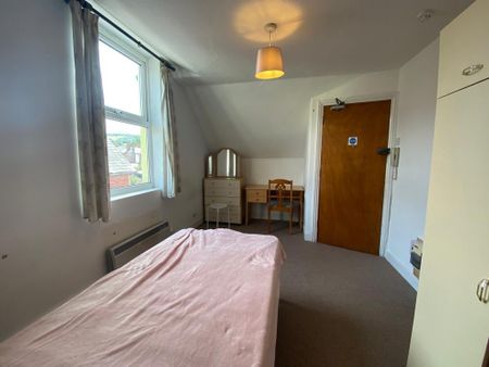 6 bedroom house to rent - Photo 4