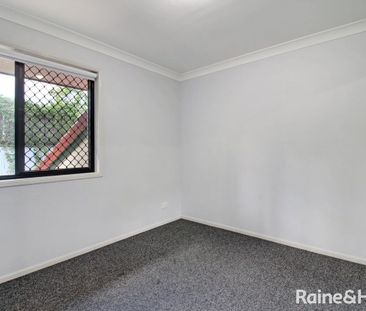Ultra-Convenient Three Bedroom Townhouse - Close to UQ! - Photo 4