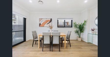 Dual-Living Luxury | 4-Bed Main Home + Self-Contained 1-Bed Studio - Photo 2