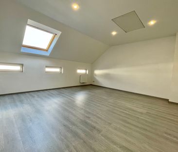 Prachtig gerenoveerd duplex-appartement nabij het station van Aalst - Photo 6