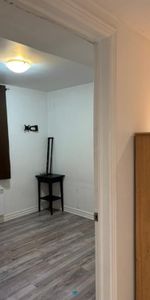 Grand 3 1/2 avec laveuse-secheuse - Photo 3