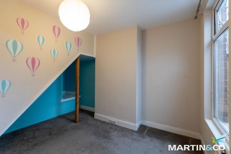 3 bedroom terraced house to rent - Photo 4