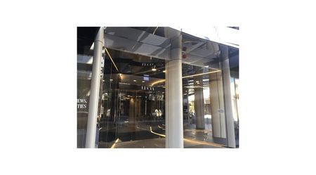 South Yarra Apartment | Panoramic Views & Luxury Living - Photo 2