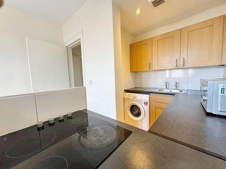 1 bedroom flat to rent - Photo 2